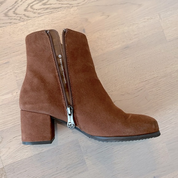 Blondo Waterproof Ankle Boots for Women, Waterproof Suede Ankle Boot, Size 5.5M - Picture 3 of 8